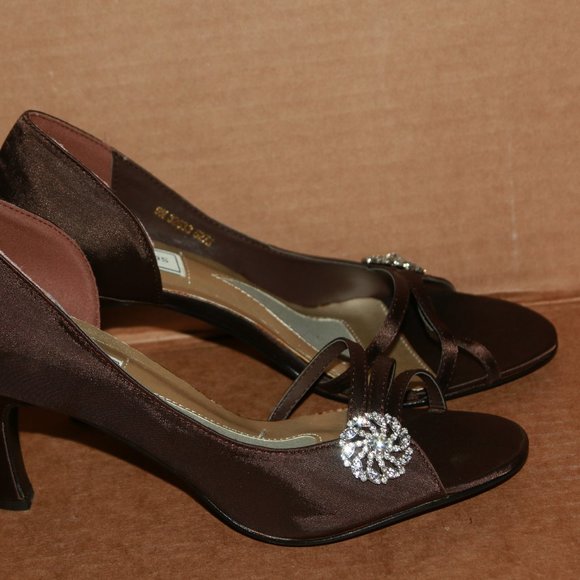 TOUCH UPS Sharmain brown shoes women's size 9M evening heels - display - Picture 12 of 12